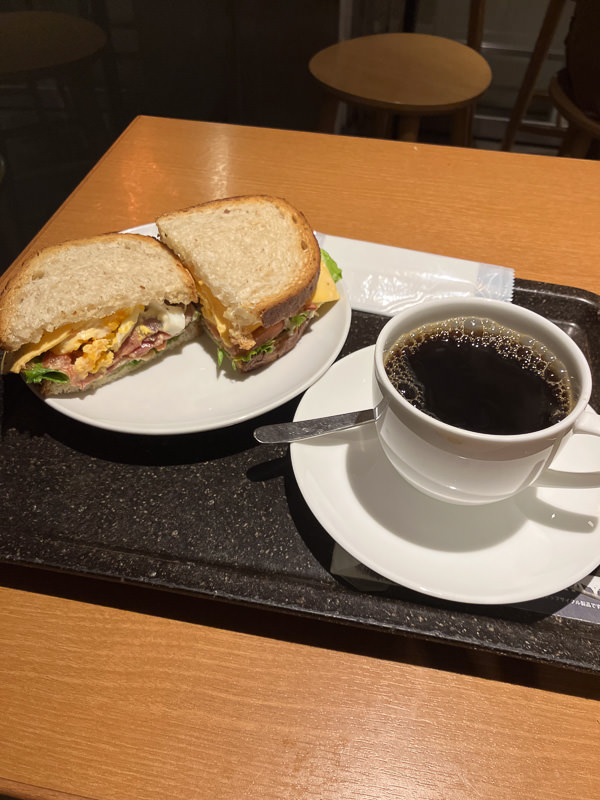 上島珈琲店のBLTサンド