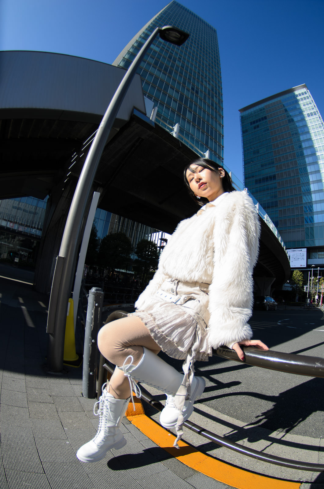 百々好さんを魚眼レンズで