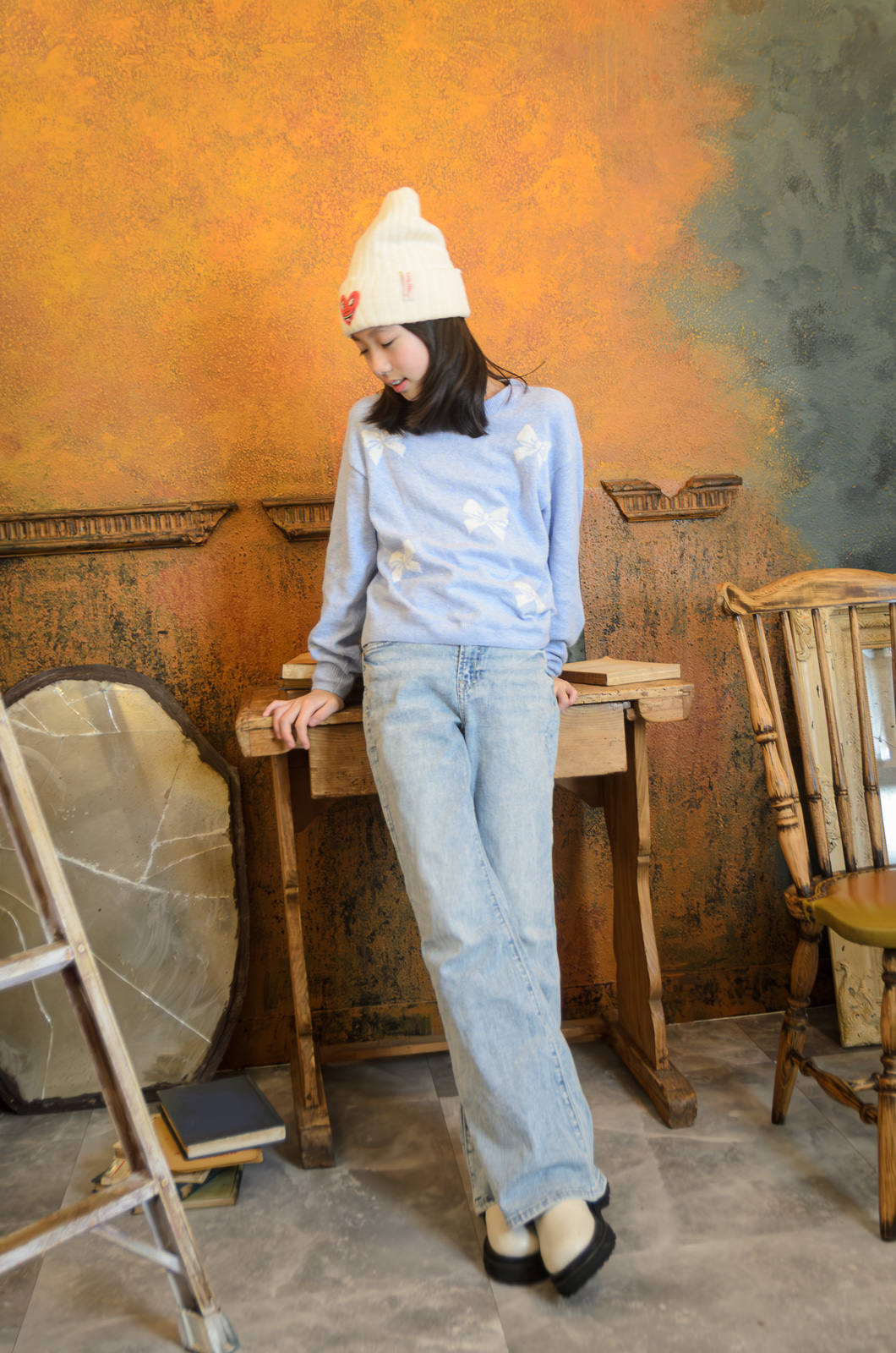 小机に寄りかかったyuzunaちゃん